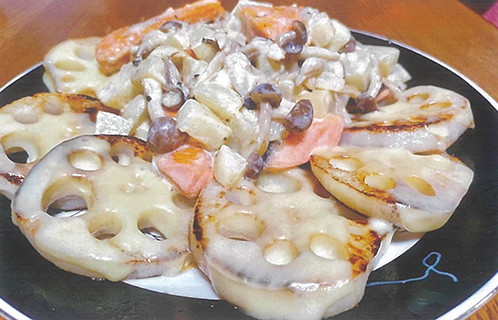 レンコンのチーズ焼き秋サケのクリームソース