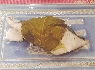 サワラの桜蒸し