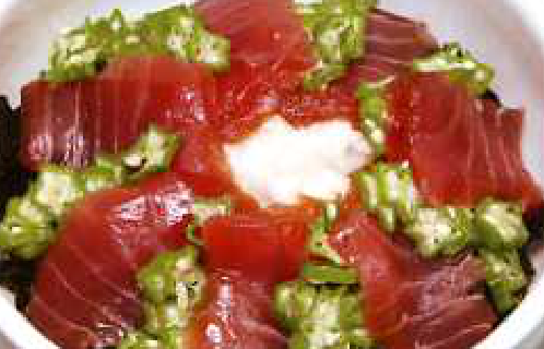 マグロのネバネバ丼と野菜彩汁