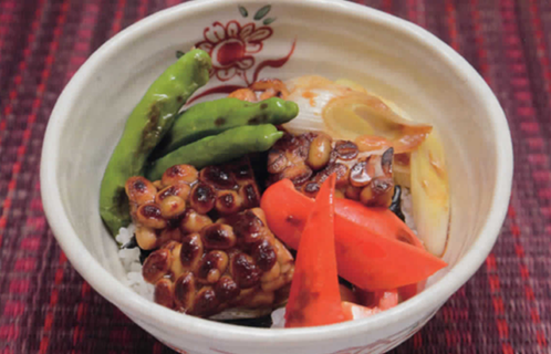 テンペのステーキ丼とカブの生青のりのスープ