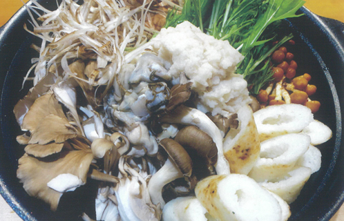 いろいろキノコとカキのみぞれ鍋と洋風ブリ大根