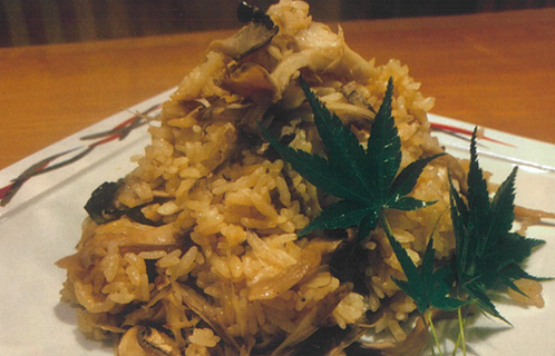 いろいろキノコの炊き込みご飯と秋の冷やし鉢